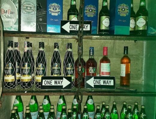 ONE WAY Club Bar Restaurant