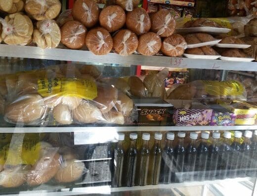 Panaderia y Dulceria Los 4 Vientos.