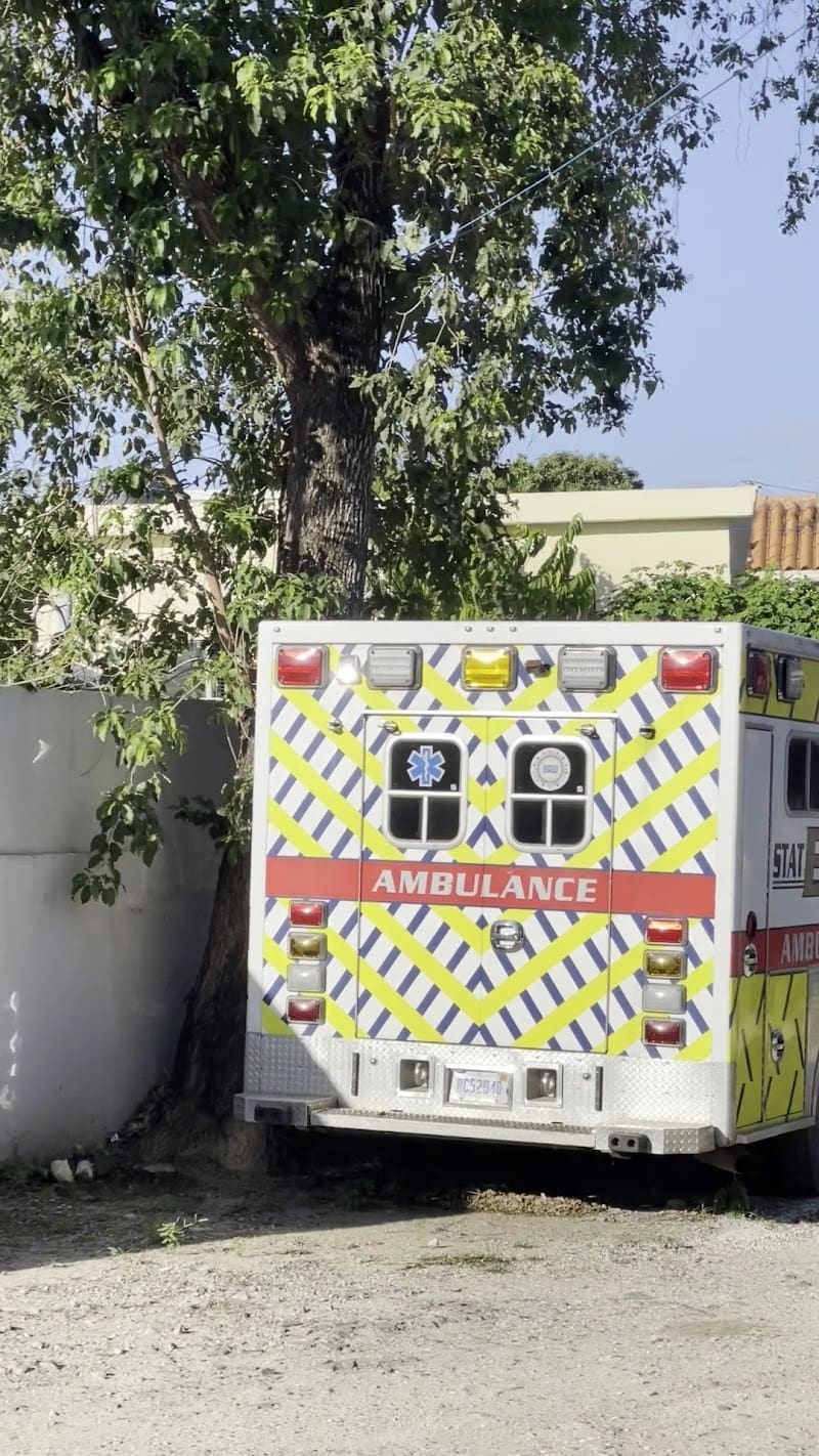 Parqueo de transporte escolar TRAE