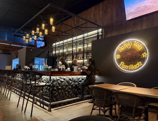 Rafelo Vela Parrillada Baní