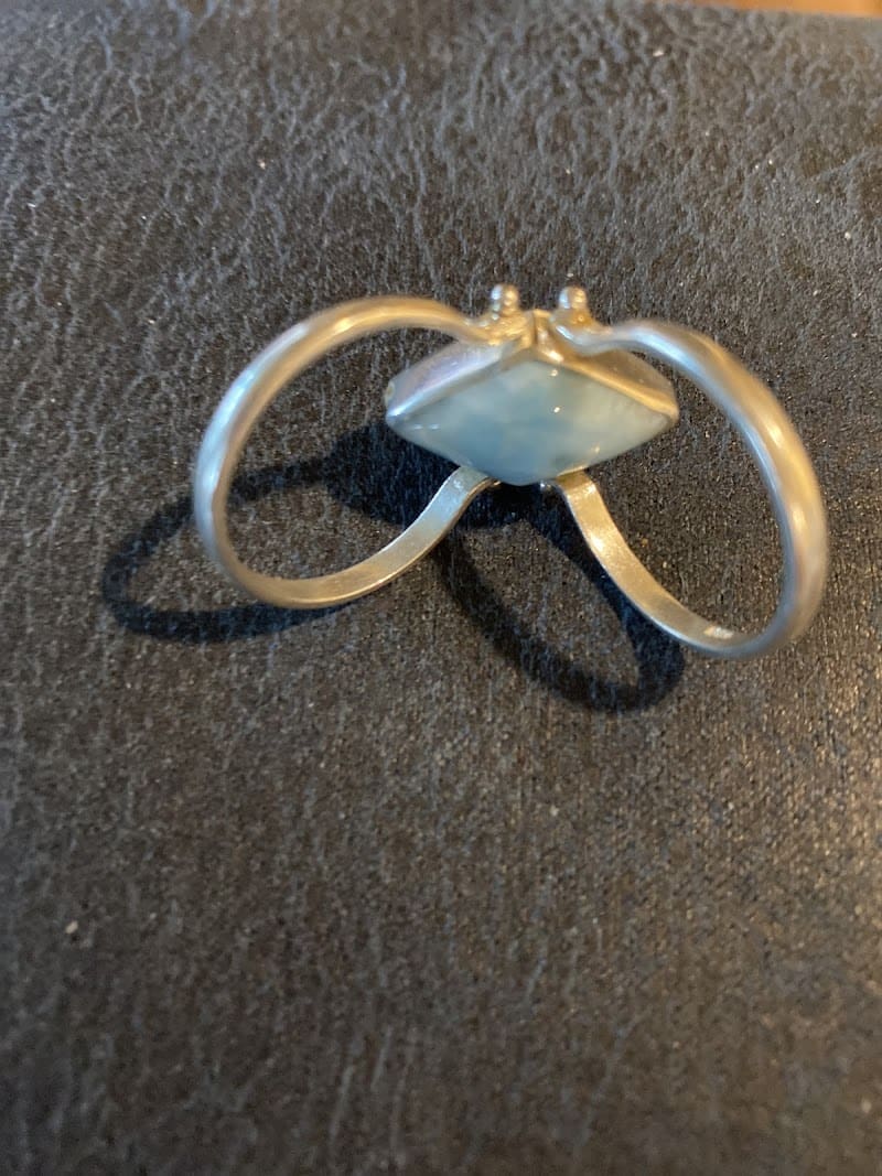 Tropical Paradise Jewelry and Cigar Store