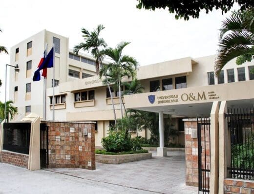 Universidad Dominicana O&M