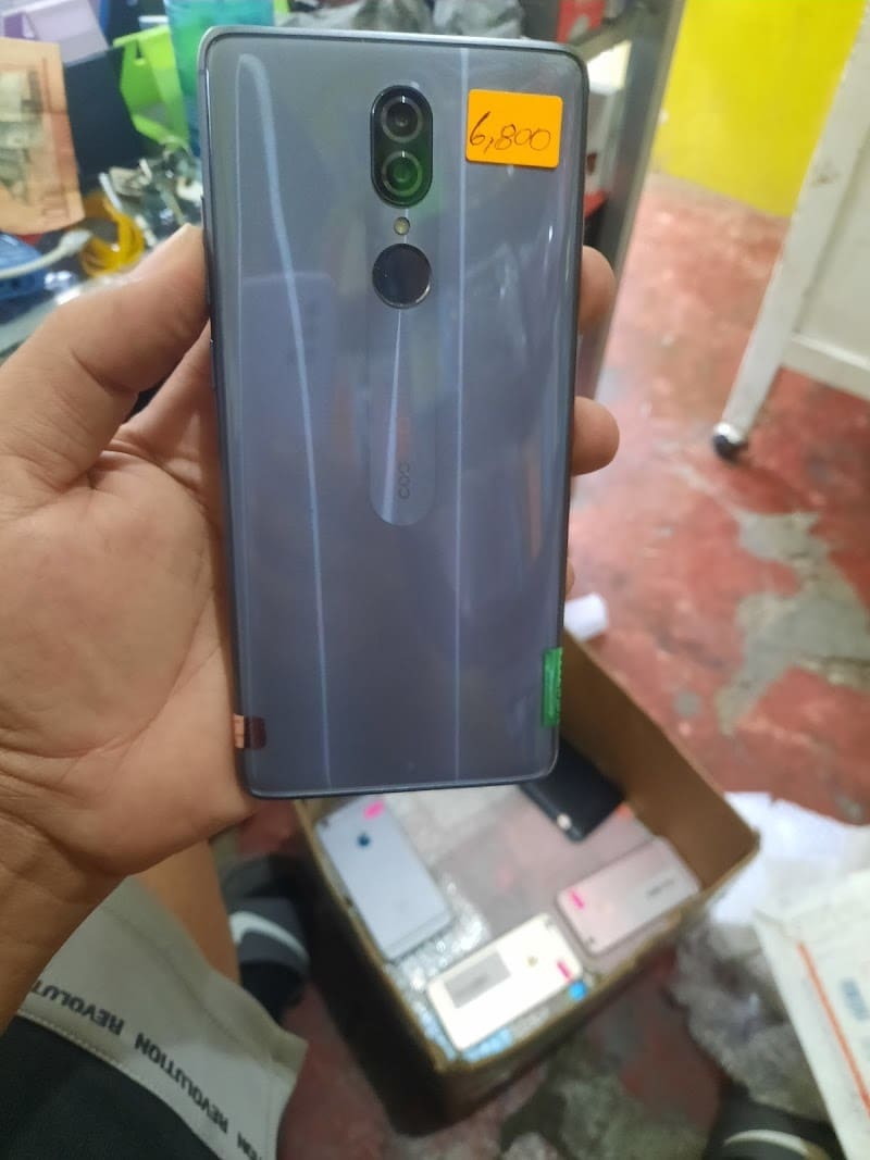 World Center Technology Store